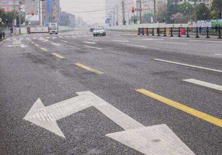 江蘇蘇州道路劃線如何翻新比較好呢？